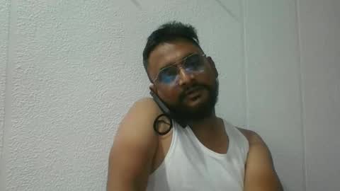 Snapshot of indianlover1433 chatting on 09/16/25, 06:03 Indian lover online show from 09/16/25, 06:03
