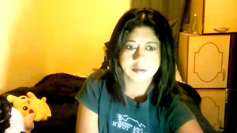 indianpleasures21 online show from 04/18/26, 01:42