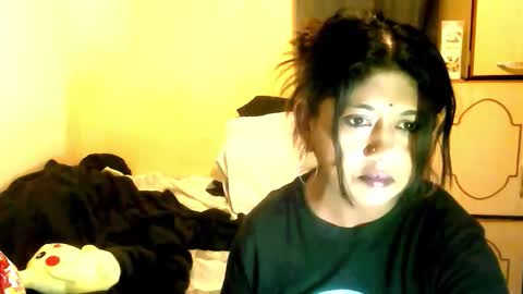 indianpleasures21 online show from 04/21/26, 01:42