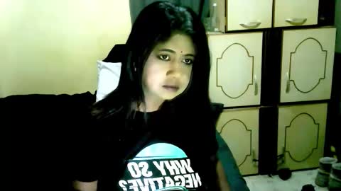 Snapshot of indianpleasures21 chatting on 06/03/26, 02:36 indianpleasures21 online show from 06/03/26, 02:36