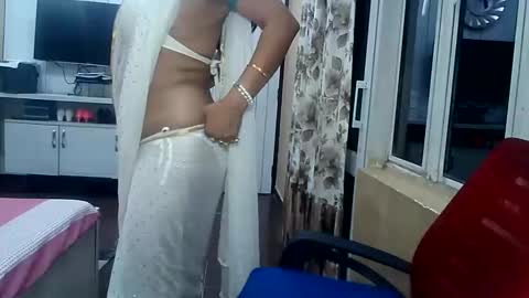 Radha online show from 03/25/26, 08:37