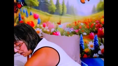 indianroxy27 online show from 04/15/26, 07:54