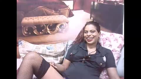 Snapshot of indiansexyass4u2luv chatting on 01/15/25, 12:41 indiansexyass4u2luv online show from 01/15/25, 12:41