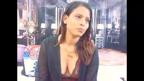 indiansexyass4u2luv online show from 02/03/26, 06:22