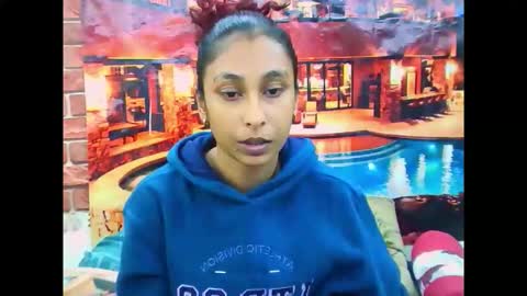 indiansexybutt4u2luv online show from 06/08/26, 06:03
