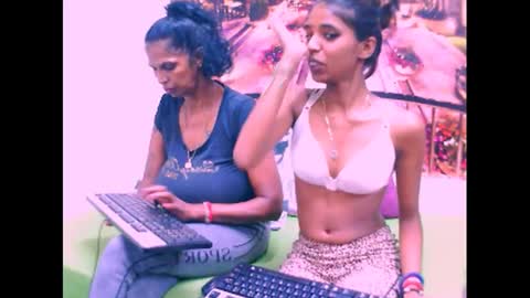 indiansexyslender4u2luv online show from 02/24/25, 09:32