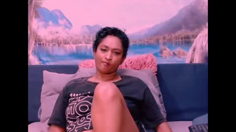 Snapshot of indianspicy69 chatting on 01/17/25, 01:57 Shreya online show from 01/17/25, 01:57