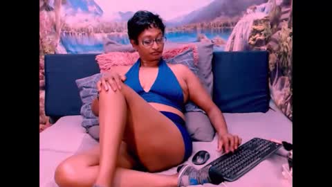 Snapshot of indianspicy69 chatting on 01/17/25, 06:54 Shreya online show from 01/17/25, 06:54