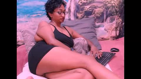 Snapshot of indianspicy69 chatting on 01/27/25, 09:22 Shreya online show from 01/27/25, 09:22