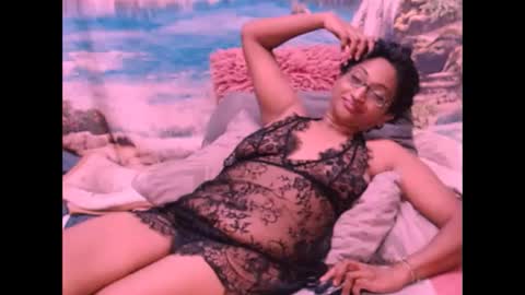 Snapshot of indianspicy69 chatting on 02/01/25, 12:29 Shreya online show from 02/01/25, 12:29