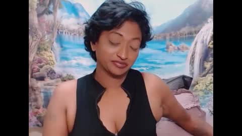 Snapshot of indianspicy69 chatting on 03/01/25, 01:11 Shreya online show from 03/01/25, 01:11