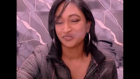 Snapshot of indianspicy69 chatting on 09/29/25, 04:39 Shreya online show from 09/29/25, 04:39