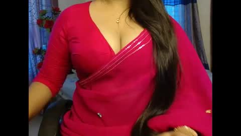 Snapshot of indiantina chatting on 09/25/25, 05:33 tina online show from 09/25/25, 05:33