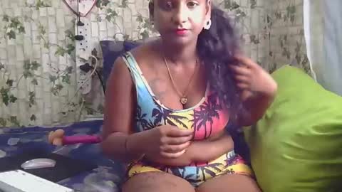 Snapshot of indiantina01 chatting on 02/24/25, 09:43 tina online show from 02/24/25, 09:43