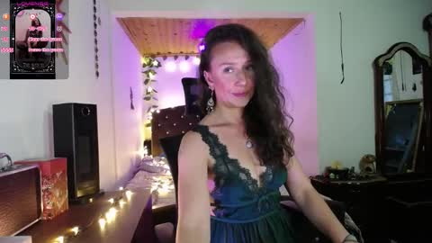 Snapshot of indigo_sativa chatting on 09/30/25, 10:26 Indigo Wild online show from 09/30/25, 10:26