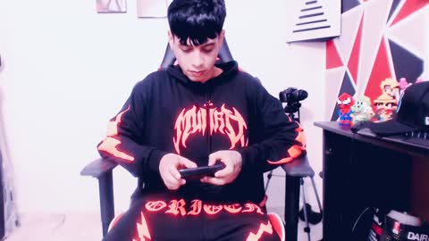 Snapshot of indomitablebeast chatting on 01/16/25, 01:06 matias online show from 01/16/25, 01:06