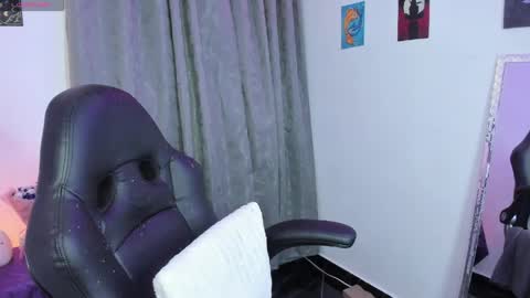 Snapshot of indra_cam chatting on 06/02/26, 04:58 Diana online show from 06/02/26, 04:58