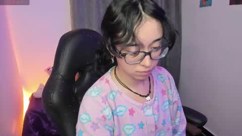 Snapshot of indra_cam chatting on 06/14/26, 04:14 Diana online show from 06/14/26, 04:14