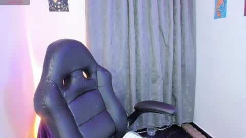 Snapshot of indra_cam chatting on 06/27/26, 06:40 Diana online show from 06/27/26, 06:40