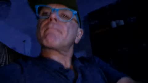 inertiageek9999 online show from 09/25/25, 08:07