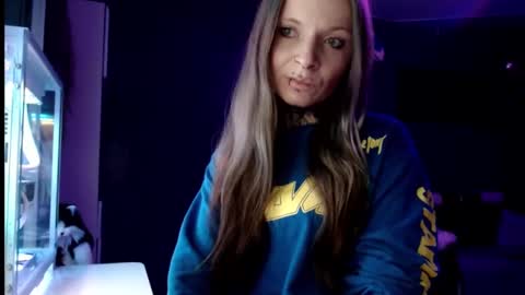 Snapshot of inesdesire chatting on 01/27/25, 05:04 InesDesire online show from 01/27/25, 05:04