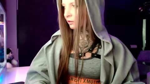 Snapshot of inesdesire chatting on 02/16/25, 08:10 InesDesire online show from 02/16/25, 08:10