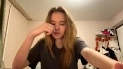 Sofia online show from 03/29/26, 04:18