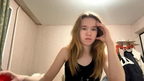 Sofia online show from 04/19/26, 07:16