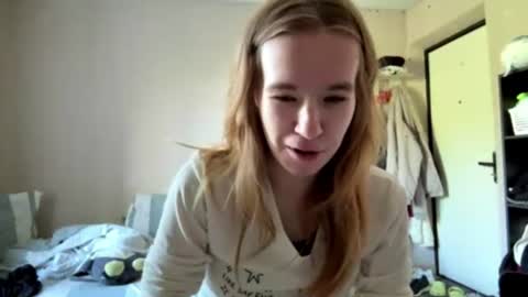 Snapshot of inespacheco chatting on 07/05/26, 12:01 Sofia online show from 07/05/26, 12:01