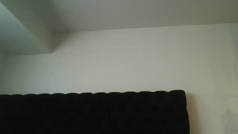 Snapshot of inessalovely23 chatting on 11/21/25, 04:49 inessalovely23 online show from 11/21/25, 04:49