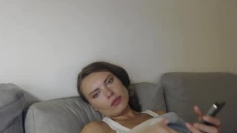 Snapshot of infinitiq45 chatting on 09/11/25, 07:47 Sweet girl online show from 09/11/25, 07:47