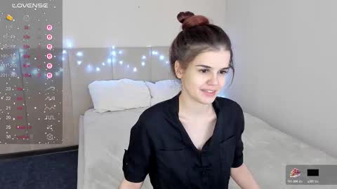 Snapshot of infinity_ti chatting on 12/23/25, 01:58 infinity_ti online show from 12/23/25, 01:58