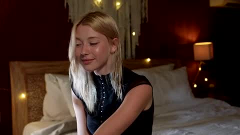 Alexa..  Inst     Fansly infinitysoul  online show from 02/15/26, 12:47