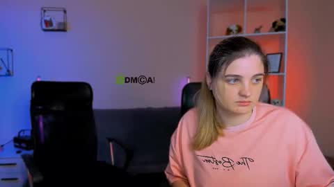 inga_gree online show from 11/30/25, 10:19