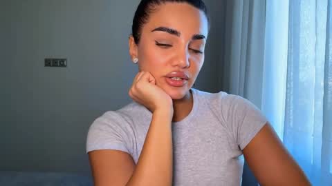 Vusi online show from 04/22/26, 02:40