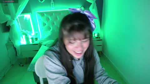 Snapshot of ingrid_casas chatting on 01/22/25, 01:31 Ingrid petite online show from 01/22/25, 01:31