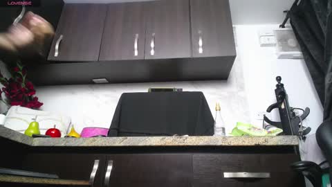 Iniya online show from 09/25/25, 08:01