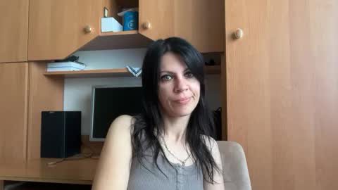 InjaAtHome online show from 07/17/26, 07:04