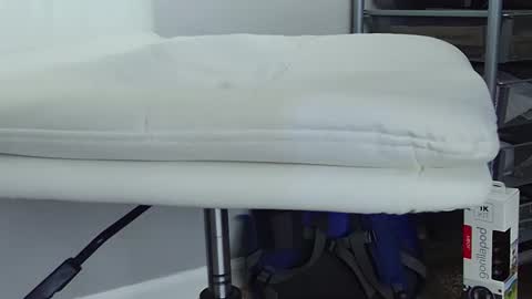 Snapshot of injmolder2 chatting on 12/07/24, 04:03 Hanging Out online show from 12/07/24, 04:03