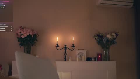 Im Senise Welcome to my room My instagram  online show from 12/27/24, 09:17