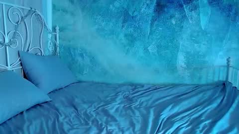 Lina online show from 10/22/25, 12:55