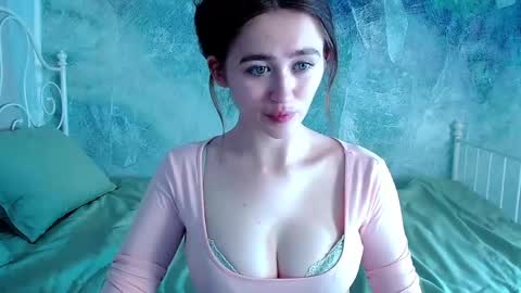 Snapshot of innnita chatting on 04/24/26, 01:35 Lina online show from 04/24/26, 01:35