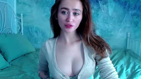 Snapshot of innnita chatting on 04/27/26, 01:31 Lina online show from 04/27/26, 01:31