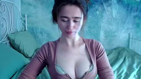 Snapshot of innnita chatting on 05/15/26, 11:34 Lina online show from 05/15/26, 11:34