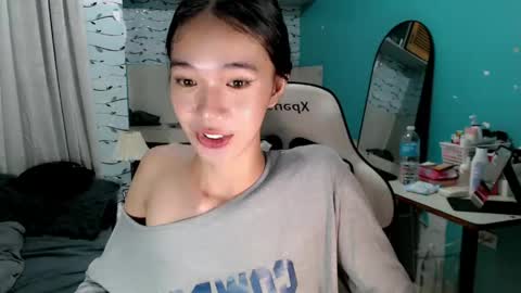 Snapshot of innocent_reign69 chatting on 05/13/26, 02:47 Reign online show from 05/13/26, 02:47