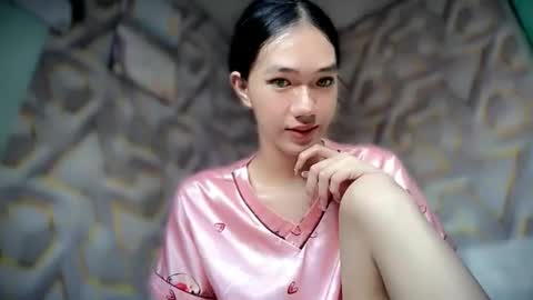 Snapshot of innocent_reign69 chatting on 05/18/26, 03:13 Reign online show from 05/18/26, 03:13