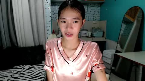 Snapshot of innocent_reign69 chatting on 05/29/26, 07:39 Reign online show from 05/29/26, 07:39