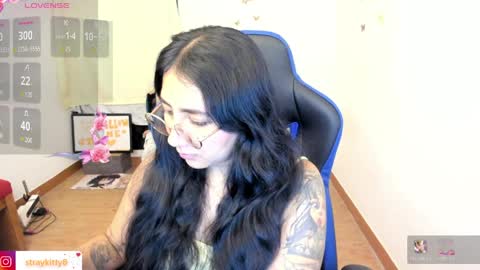 Snapshot of innocentchurchgirlll chatting on 04/07/26, 02:45 Luna online show from 04/07/26, 02:45