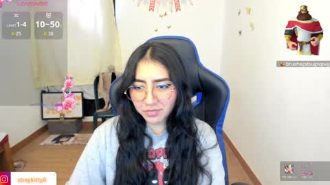 Snapshot of innocentchurchgirlll chatting on 04/16/26, 09:15 Luna online show from 04/16/26, 09:15