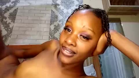 Amber online show from 10/12/25, 06:40